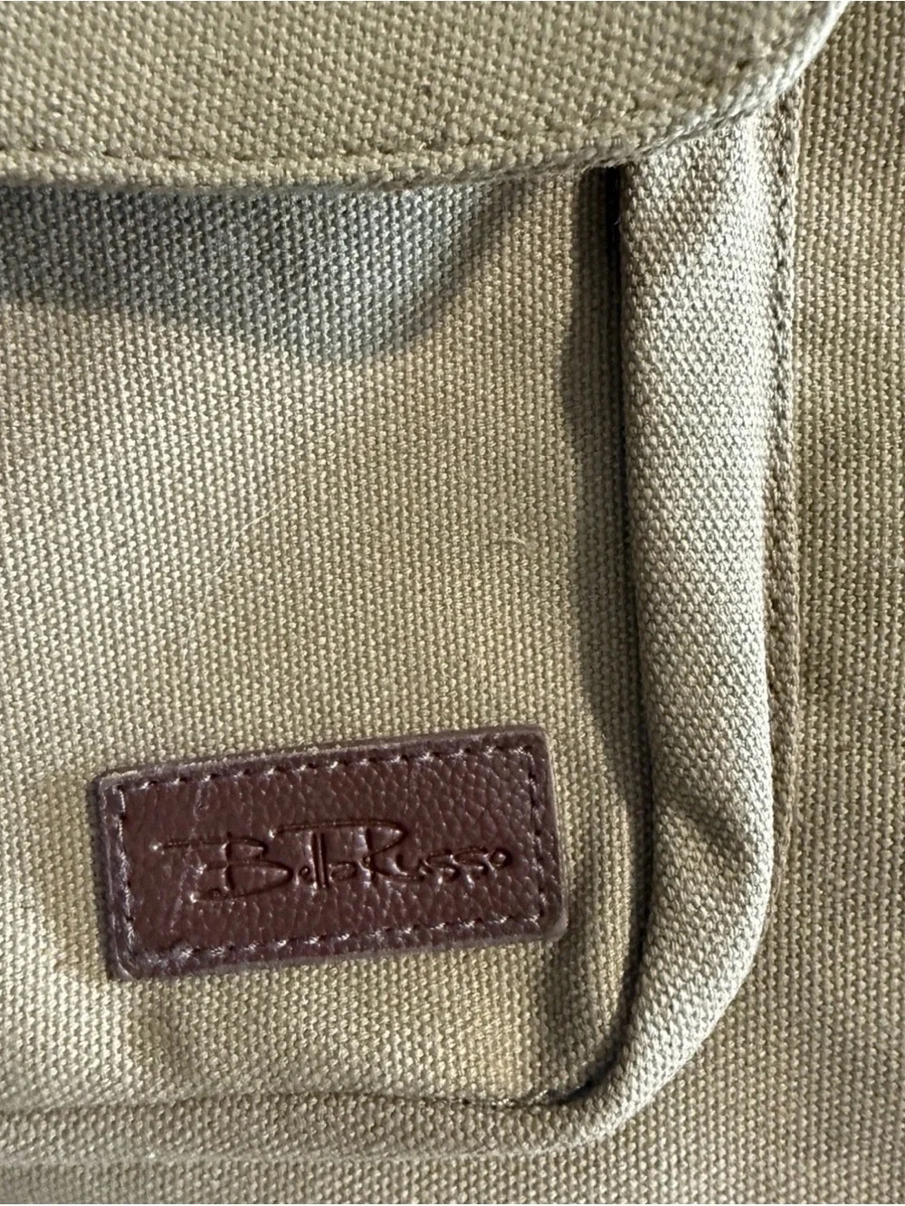 NWOT Bella Russo Khaki Canvas Padded Laptop Bag With Adjustable Strap & Pockets